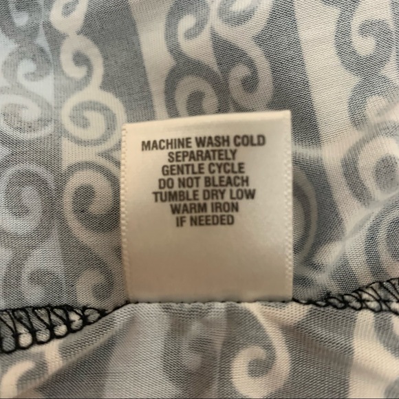 Dressbarn medallion BoHo Top cinched waist , size medium - Picture 8 of 8